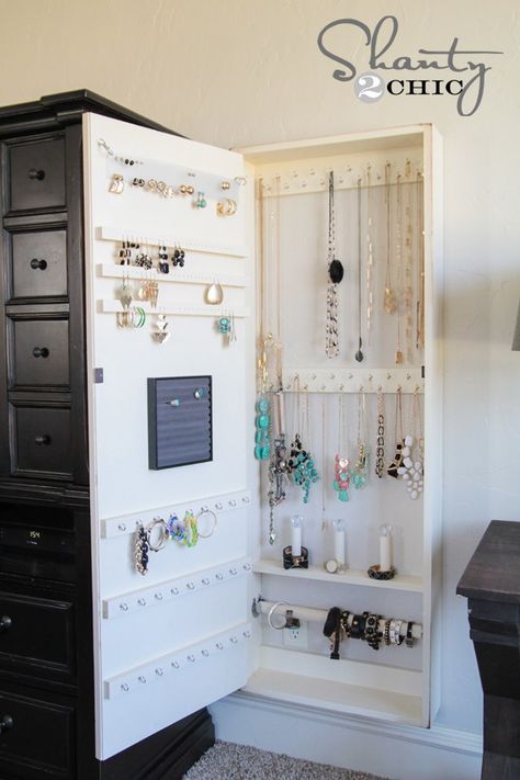 Free Furniture Plans, Diy Jewelry Organizer, Jewelry Storage Cabinet, Jewerly Organizer, Jewelry Storage Diy, Boho Jewelry Diy, Vintage Jewelry Diy, Diy Organizer, Diy Jewelry To Sell