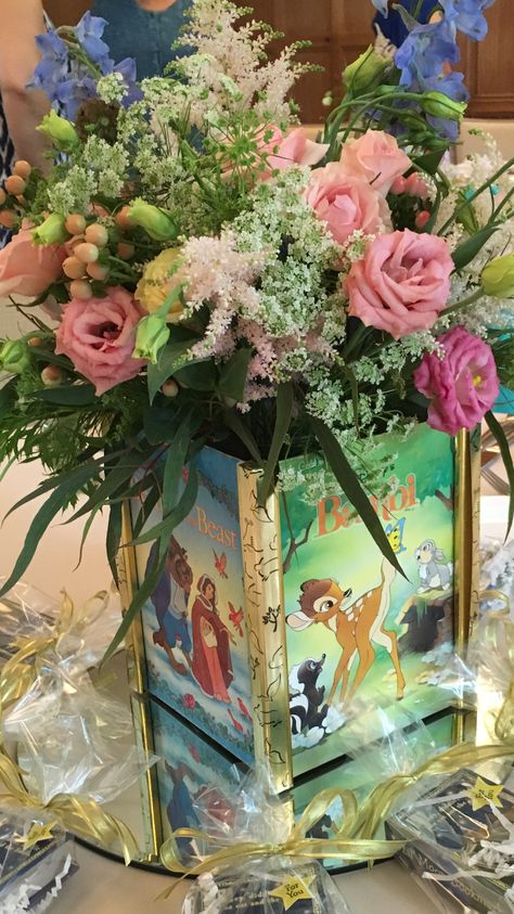 Golden book baby shower centerpieces Baby Shower Boy Gifts, Baby Shower Ideas Disney, Golden Book Baby Shower, Fairytale Baby Shower, Bambi Baby, Fiesta Shower, Book Shower, Storybook Baby Shower, Boy Baby Shower Ideas