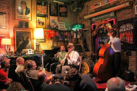 Jazz Club Interior, Jazz Clubs, Art Deco Ideas, Underground Club, New Orleans Vacation, Blue Cafe, Jazz Cafe, Music Flow, Juke Joints