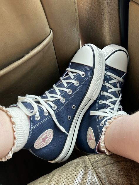 Outfits With Navy Converse, Converse Blue Outfit, Y2k Converse, Royal Blue Platform Converse, Blue Platform Converse, Navy Platform Converse, Navy Blue Platform Converse, Dark Blue Platform Converse, Dark Blue Converse