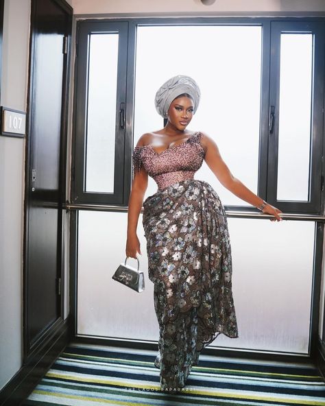 Some of the best celebrity looks at #Chivido2024. Read full story on STYLEAFRIQUE™•com #styleafrique #fashionblogger #nigerianwedding #davidochioma #asoebistyles #AfricanRoyalty Ini Edo, Don Jazzy, Owambe Styles, African Royalty, Afrikaanse Mode, Asoebi Styles, Bella Naija Weddings, Lagos Nigeria, Nigerian Wedding