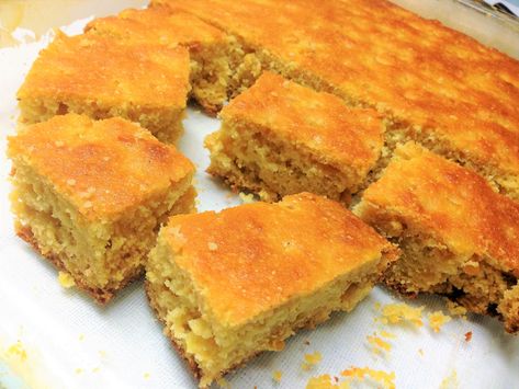 Furr's Cafeteria Mexican Corn Bread | Food.com Furrs Cafeteria, Cafeteria Recipes, Cat Cooking, Mexican Cornbread Recipe, Mexican Sweet Bread, Old School Recipes, Football Foods, Texas Recipes, Bread Bread Machine