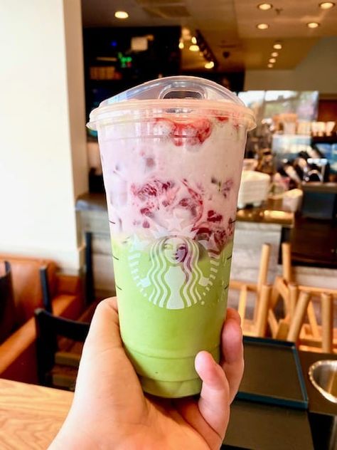 Matcha Latte Starbucks, Zombie Drink, Starbucks Green Tea, Pink Drink Starbucks, Halloween All Year, Zombie Brains, Starbucks Matcha, Frosted Lemonade, Starbucks Strawberry