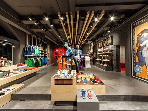 Puma shop in Amsterdam Amsterdam Shops, Puma Store, Puma Shop, Store Interiors, Retail Experience, Shop Front Design, Retail Design Blog, Boutique Interior, Retail Interior