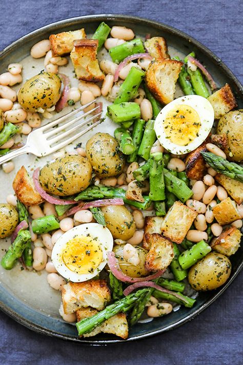 Spring Panzanella Salad, Yankee Recipes, Asparagus Potato, Boiled Baby Potatoes, Salad With Asparagus, Grain Salads, Floating Kitchen, Red Onion Recipes, Vegetarian Recipes Lunch