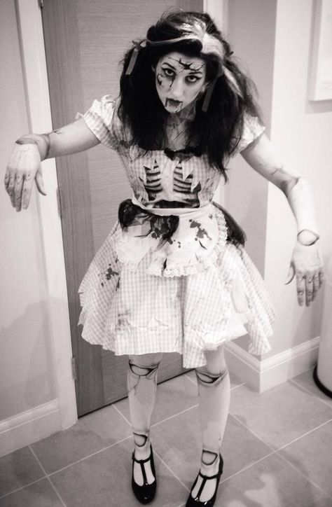 Halloween broken doll Zombie Doll Costume, Broken Doll Halloween Costume, Broken Doll Halloween, Broken Doll Costume, Doll Fancy Dress, Halloween Costumes 2014, Mom Costumes, Creepy Halloween Costumes, Cute Halloween Makeup