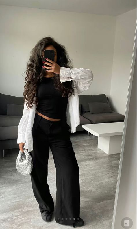 Basic Ootd Casual Simple, Clean Elegant Outfits, Semi Formal All Black Outfits For Women, Black Linen Pants Outfit Winter, Black Clean Girl Outfits, Black Trendy Outfits, Symphony Outfit Orchestra, Wide Black Pants Outfit, Ootd Casual Simple