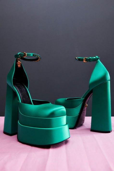 Versace Platform Heels, Types Of Shoes For Women, Versace Pumps, Green Dress Outfit, Versace Heels, Slippers Heels, Versace Shoes, Chunky Shoes, Heels Sneakers