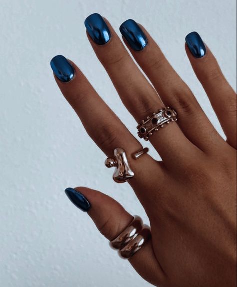 Indigo Blue Nails Design, Chrome Navy Blue Nails, Dark Blue Nail Designs Ideas, Navy Blue Chrome Nails, Dark Blue Chrome Nails, Chrime Nails, Navy Nails Design, Denim Nails, Metallic Nail Colors