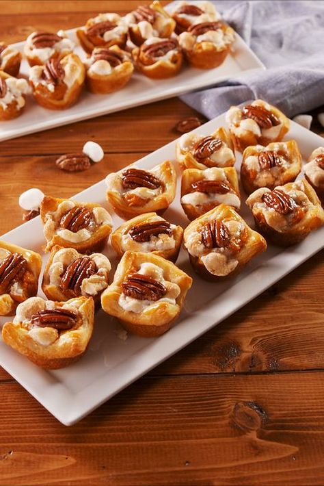 Sweet Potato Crescent Bites - Delish.com Easy Crescent Roll Recipes, Thanksgiving Apps, Easy Crescent Rolls, Best Thanksgiving Appetizers, Appetizers Ideas, Breakfast Tart, Sweet Potatoe Bites, Crescent Recipes, Nigel Slater