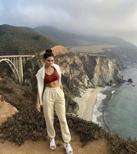 Big Sur Outfit, Grand Canyon Outfit, Bixby Creek Bridge, Creek Bridge, Sport Motivation, Usa Travel, Big Sur, Travel Usa, Grand Canyon