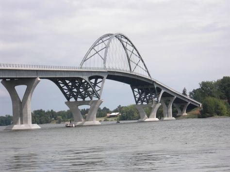 Brand new Lake Champlain bridge, linking   Vermont and New York -- a modified network tied arch bridge. Graceful and beautiful Cantilever Bridge, Beam Bridge, Building Types, Sonny Rollins, Civil Engineering Construction, Truss Bridge, Lake Champlain, Arch Bridge, Bridge Design