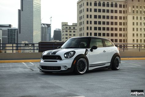 Stylish Mini Paceman Gets Some Custom Touches and Beautiful Rotiform Rims New Mini Countryman, Mini Cooper Custom, Mercedes Amg Gt R, Mini Cooper Paceman, Mini Paceman, Cooper Car, Bmw Black, Mini Cooper Countryman, Mini Countryman