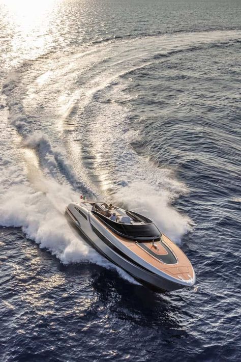 Speed Boats Racing, Yacht Aesthetic, Powerboat Racing, Yacht Luxury, Best Yachts, Small Yachts, Motor Boat, Fast Boats, Boat Life