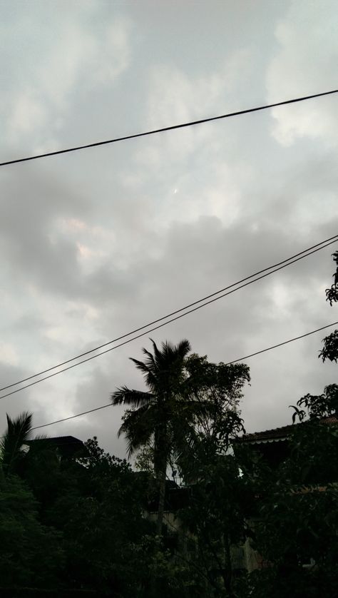 Rainy days and feeling of happiness While having hot coffee. ☕💖 Rainy Day Sky Aesthetic, Coffee In Rainy Day, Rainy Clouds Photography, Morning Rain Aesthetic, Rain Aesthetic Rainy Days, Rainy Clouds Aesthetic, Rainy Sky Aesthetic, Rainy Morning Aesthetic, Rainy Day Pics