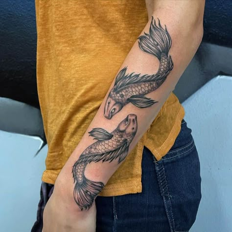 Pisces Tattoo Sleeve, Koi Fish Tattoo Forearm, Pisces Fish Tattoos, Coy Fish Tattoos, Tattoo Design Ideas For Women, Headdress Tattoo, Pisces Tattoo Designs, Half Sleeve Tattoos Forearm, Pisces Tattoo