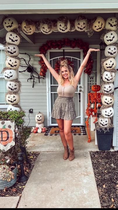 Pumpkin Archway Diy, Diy Pumpkin Arch, Pumpkin Arch, Pumpkin Squares, Halloween Pumpkin Diy, Fallen Arches, Target Halloween, Plastic Pumpkins, Crafty Moms