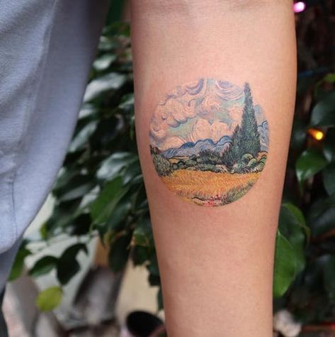 New York City-based tattoo artist Eva Karabudak transforms famous paintings into incredible tattoos. Art Teacher Tattoo, Round Tattoos, Turkish Tattoo, Round Tattoo, History Tattoos, Kunst Tattoos, Tattoo Trend, Landscape Tattoo, Inspired Tattoos