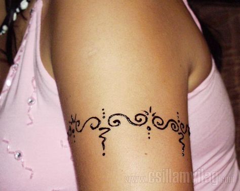 . Henna Arm Band Tattoo For Women, Swirly Arm Band Tattoo, Henna Bracelet Tattoo, Bicep Band Tattoo For Women, Arm Band Henna, Henna Arm Band, Henna Bracelet Design, Bangle Tattoo, Armband Tattoo For Women