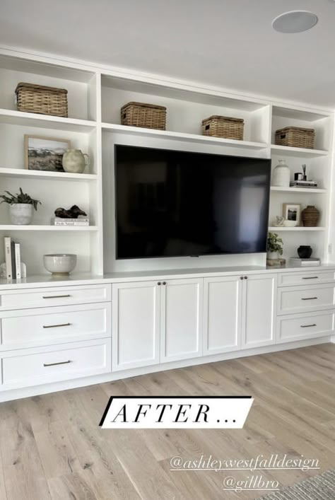 Built In Wall Units, Tv Fal, Feature Wall Living Room, Built In Shelves Living Room, Living Room Built Ins, Living Room Wall Units, Living Room Entertainment Center, Basement Living Rooms, Living Room Entertainment