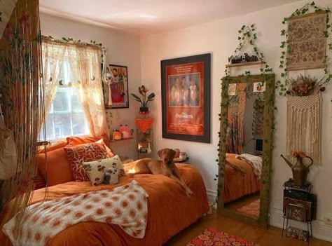 70s Room, Orange Bedroom, Apartment Makeover, Bedroom Orange, Apartment Decor Inspiration, Dream Room Inspiration, Bedroom Wall Decor, Room Inspiration Bedroom, Dream Rooms