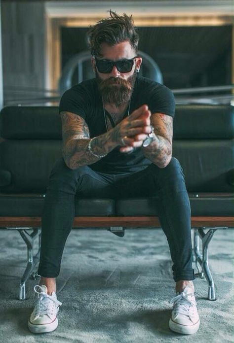 Thick Beard, Beard Game, Great Beards, Mens Fashion Edgy, Beard Tattoo, Hair And Beard Styles, Beard Styles, Bearded Men, Stylish Men