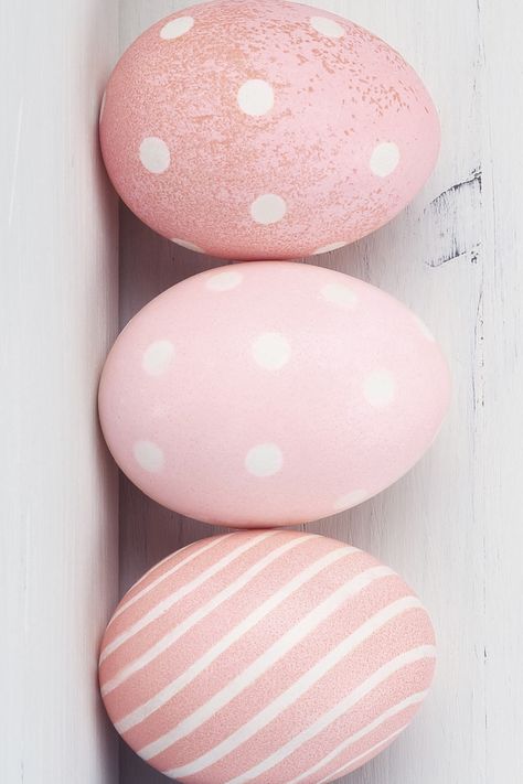 Easter Egg Designs Aesthetic, Easter Egg Aesthetic, Easter Egg Inspo Aesthetic, Aesthetic Easter Eggs, Easter Egg Painting Aesthetic, Spring Widgets, Easter Eggs Ideas, Modern Easter Egg, Painted Ceramic Easter Eggs