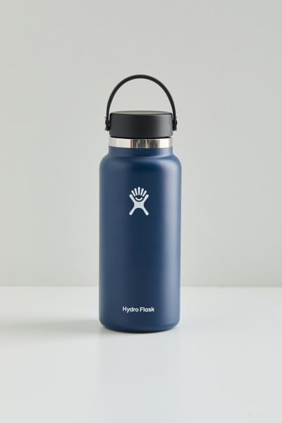 Dark Blue Hydroflask, Blue Hydro Flask Aesthetic, Navy Hydroflask, Hydro Flask Colors, Fancy Water, Blue Water Bottle, Hiking Water Bottle, Bamboo Flatware, House Bedroom Ideas