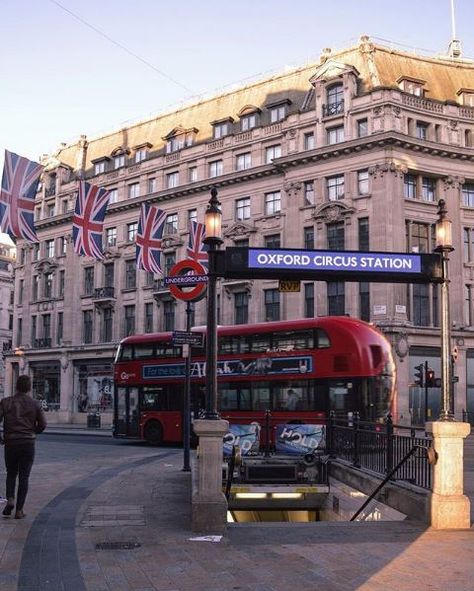 Oxford Circus Oxford Circus, London Dreams, London Baby, London Aesthetic, Global City, Living In Europe, Vie Motivation, Visit London, London Calling