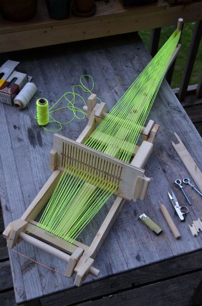 Scrapwood Loom - English Inkle Weaving, Lucet, Rigid Heddle Weaving, Inkle Loom, Card Weaving, Types Of Weaving, Weaving Tools, Heddle Loom, Tablet Weaving