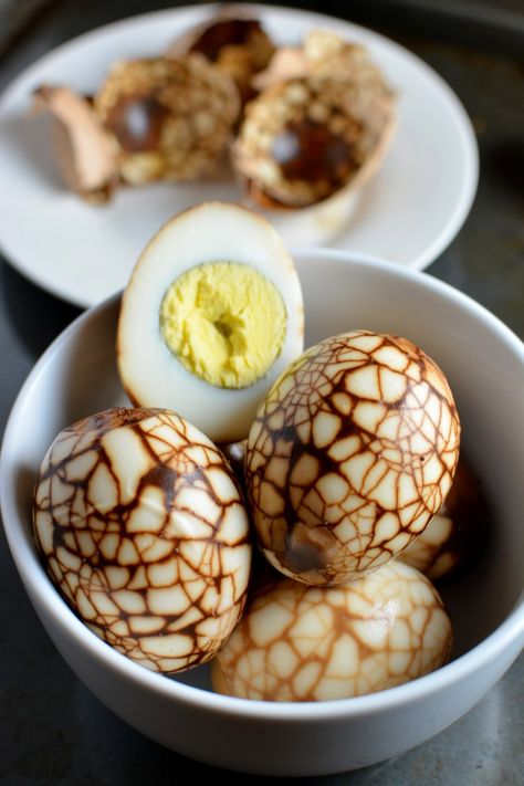 Tea Egg, Chinese Tea Eggs, 6 Deviled Eggs Recipe, Country Ham Recipes, Salmon Spices, Prepared Eggs, Bacon Deviled Eggs, Tea Eggs, Chicke Recipes