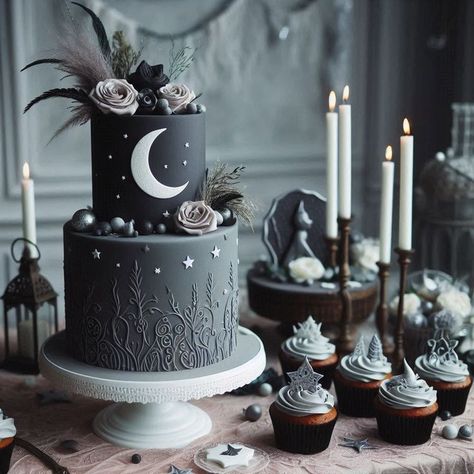 #halloweencakes #cakedesign #cutecake #birthdaycake #birthdaypartycake #blackcake Gothic Cakes, Gothic Wedding Cake, Gothic Cake, Cake Displays, Cake Tables, A Potato, 30th Birthday Parties, Sweet Delights, Gothic Wedding