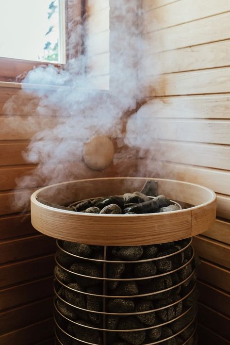 Wood Sauna, Electric Sauna Heater, Infrarot Sauna, Sauna Heaters, Sauna Benefits, Sauna Heater, Traditional Saunas, Finnish Sauna, Sauna Room