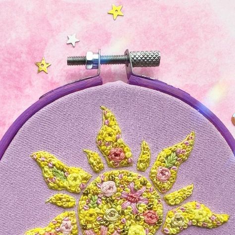 Tangled Sun Crochet Pattern Free, Tangled Embroidery, Rapunzel Embroidery, Disney Embroidery Designs, Tangled Sun, Disney Embroidery, Tangled Rapunzel, Disney Tangled, Modern Embroidery