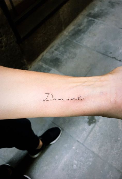 Daniel Tattoo Name Ideas, Daniel Tattoo Ideas, Daniel Name Tattoo, Babe Tattoo, Tatto Name, Daniel Tattoo, David Tattoo, Horse Shoe Tattoo, Cursive Tattoos