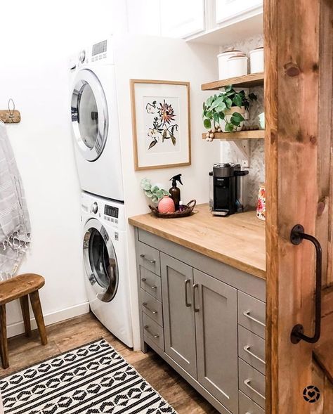 This laundry room is literally my goal in life. Coffee station, clean clothes, that fresh laundry smell, what more could you want? Thanks… House Coffee Station, Laundry Room/mud Room, Tiny Room, Dream Laundry Room, House Coffee, Laundry Room Remodel, Laundry Room Inspiration, Multipurpose Room, Small Laundry Room