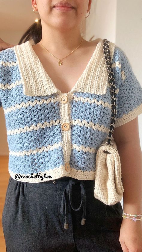 @crochetbybev shared a video on Instagram: “Summer top! 🔆🔆🔆 Tutorial in my channel! 🦋 Other language subtitles available in the video! 🌿🌸 . . . . . . . . . . #crochet #crochettop…” • Apr 26, 2022 at 10:36am UTC Crochet Button Up Pattern, Crochet Button Up, Crochet Summer Shirt, Crochet Korean, Summer Vest Crochet, Korean Crochet, Jaket Crochet, Crochet Vest Top, Crochet Shirt Pattern