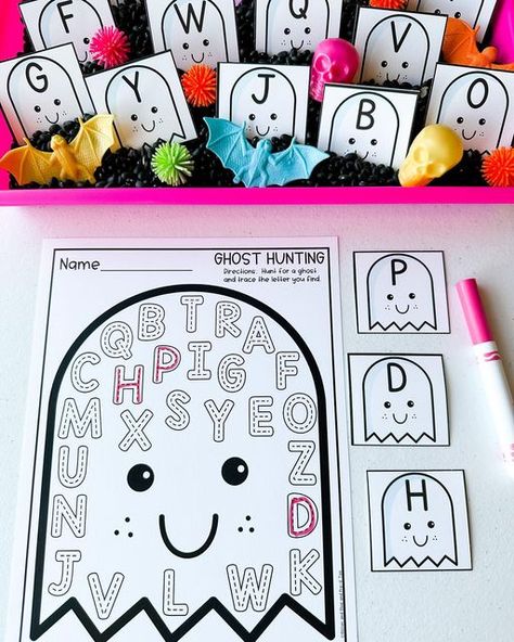 First Day Of October Activities, Cute Fall Preschool Crafts, October School Themes, Pumpkin Week Preschool Activities, October Pre K Activities, October Kindergarten Themes, Halloween Abc Activities Preschool, Ghost Preschool, Preschool Ghost Activities