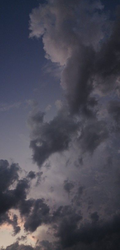 darkish clouds, blue, pink, pufect light sky, just before sunset. perfect for wallpaper. Darkish Wallpaper, Dusk Sky, Blue Sunset, Korean Words, Before Sunset, Sunset Wallpaper, Blue