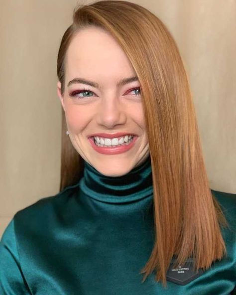 Emma Stone Hair, Rachel Weisz, Actrices Hollywood, Auburn Hair, Strawberry Blonde, Emma Stone, Ginger Hair, For Today, Medium Length Hair Styles