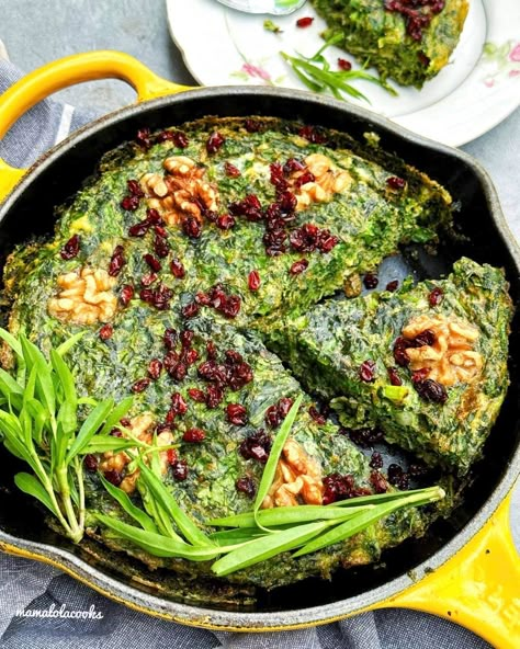 Persian Herb Frittata (Kuku Sabzi) - Mama Lola Cooks Herb Omelette, Kuku Sabzi, Chives Recipe, Frittata Recipe, Tesco Real Food, Persian Cuisine, Garlic Chives, Colorful Dishes, Vegetarian Sandwich