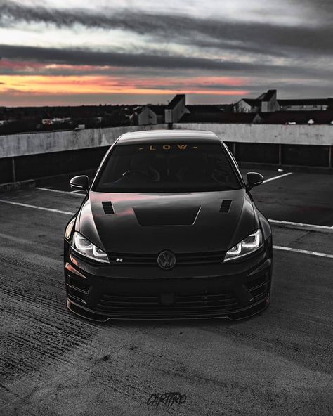 Vw Golf Wallpaper, Vw Golf R Mk7, Blacked Out Cars, Black Car Wallpaper, Vw Polo Gti, Polo Car, Volkswagen Polo Gti, Gti Mk7, Volkswagen Golf R