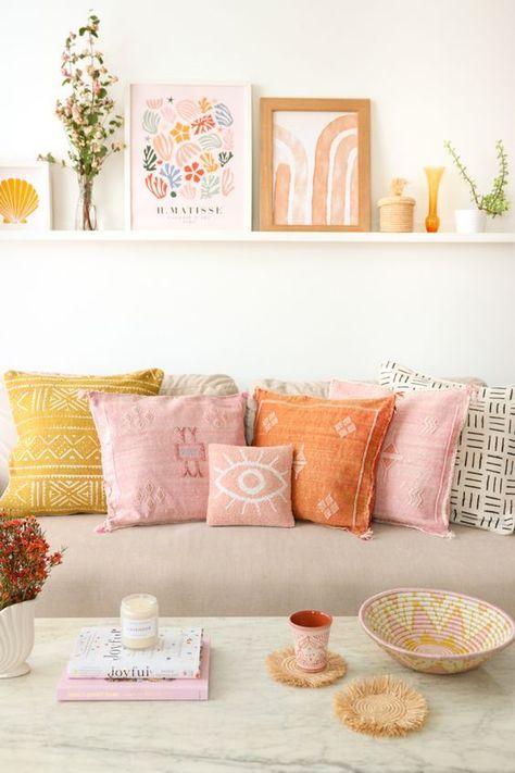 Pastel Home, Pastel Home Decor, Deco Rose, Pastel House, Cactus Silk, Floral Poster, Moroccan Pillows, Apartment Inspiration, Living Room Inspo