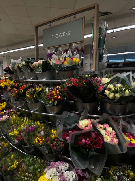 london flowers waitrose Waitrose Aesthetic, Mic Aesthetic, London Flowers, School Apartment, Med School, Dream Job, Homework, Florist, Casual Outfits