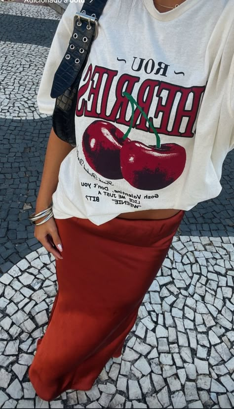 Cherry Tank Top Outfit, Cherry Top Outfit, Red Shirt Outfits, Urban Chic Outfits, Easy Summer Outfits, Skirt Outfit Summer, Leopard Style, Outfit Verano, Simple Summer Outfits