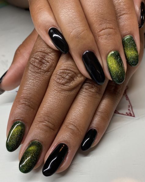 Elphaba Nail Designs, Wicked Elphaba Nails, Wicked Movie Nails, Wicked Musical Nails, Wicked Nail Designs, Wicked Nails Musical, Elphaba Nails, Wicked Nails, Wicked Musical