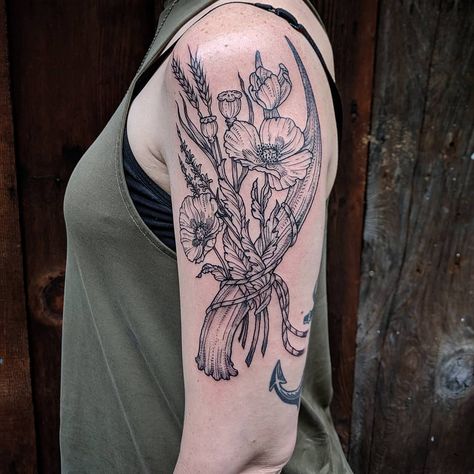 Antler Shoulder Tattoo, Antler Arm Tattoo, Vegetation Tattoo, Western Half Sleeve Tattoos For Women Upper Arm, Antler With Flowers Tattoo, Turkey Tattoo For Women, Antler Flower Tattoo, Antler And Flower Tattoo, Western Shoulder Tattoos For Women