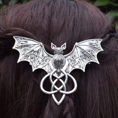 Gothic Bat Hairpin: Perfect Witchy Hair Accessory for Halloween 🦇 Transform your look with our Gothic Bat Hairpin! This Halloween Bat Barrette is the ultimate witchy hair accessory, perfect for adding a touch of enchantment and mystery to any outfit. Whether you're dressing up for a Halloween party or looking to add a bit of gothic flair to your everyday style, this hairpin is a must-have. Why Choose Our Gothic Bat Hairpin? 🌙 Unique Design: Featuring a beautifully crafted bat design, this barrette stands out as a statement piece. High-Quality Materials: Made from durable materials to ensure it stays secure in your hair. Versatile Style: Perfect for Halloween, cosplay, or everyday gothic fashion. Easy to Use: Designed to be easy to clip and stay in place, keeping your hair secure. Shop No Bat Hair Clip, Spooky Hair, Bat Halloween Costume, Witchy Hair, Gothic Hair Accessories, Witch Hair, Witch Accessories, Vampire Clothes, Bat Jewelry