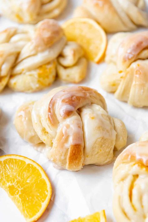 Easy Orange Rolls Recipe, Orange Knots Recipe, Cuties Oranges Recipes, Orange Dinner Rolls, Orange Rolls Homemade, Orange Pastries, Orange Knots, Homemade Orange Rolls, Hillbilly Recipes