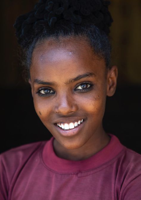 Young Bilen woman Eritrea by Eric Lafforgue Eric Lafforgue, Small Village, Young Woman, The Road, Stock Photos